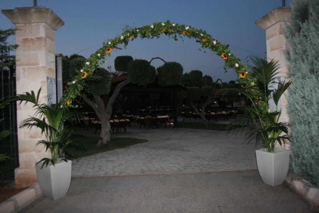 Villaggio Turistico Malibuu Manduria Exteriör bild
