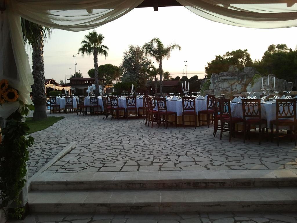 Villaggio Turistico Malibuu Manduria Exteriör bild