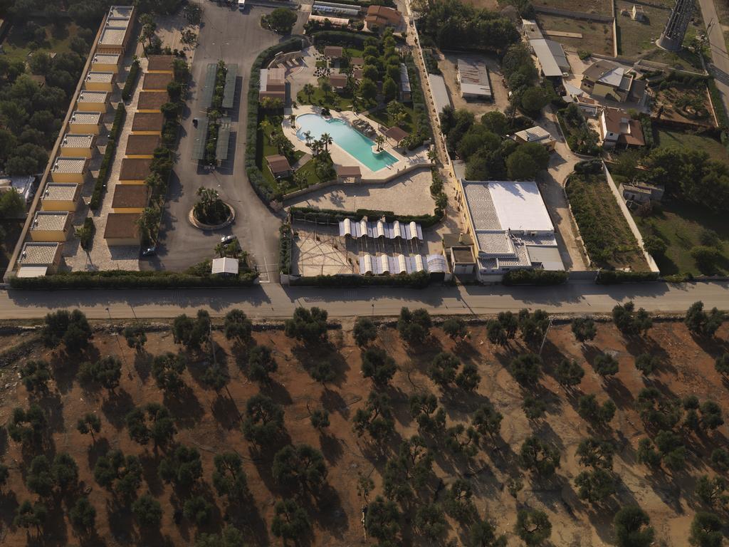 Villaggio Turistico Malibuu Manduria Exteriör bild