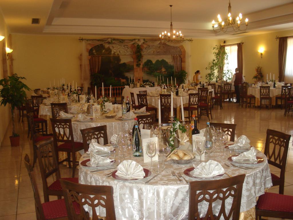 Villaggio Turistico Malibuu Manduria Exteriör bild