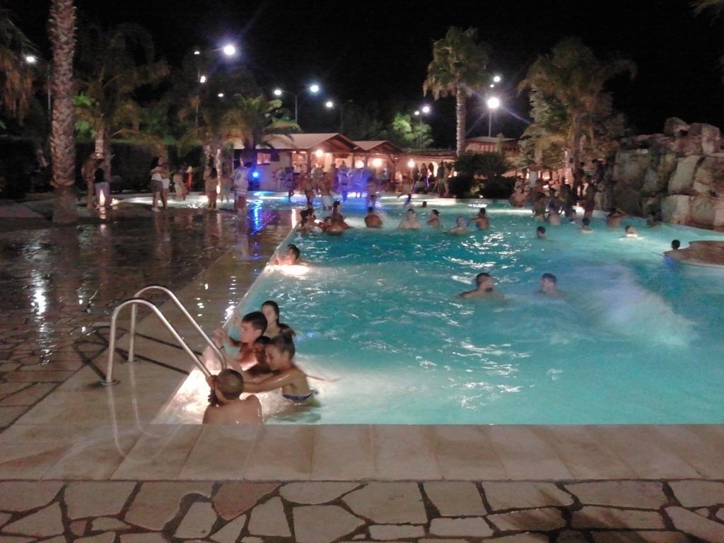 Villaggio Turistico Malibuu Manduria Exteriör bild